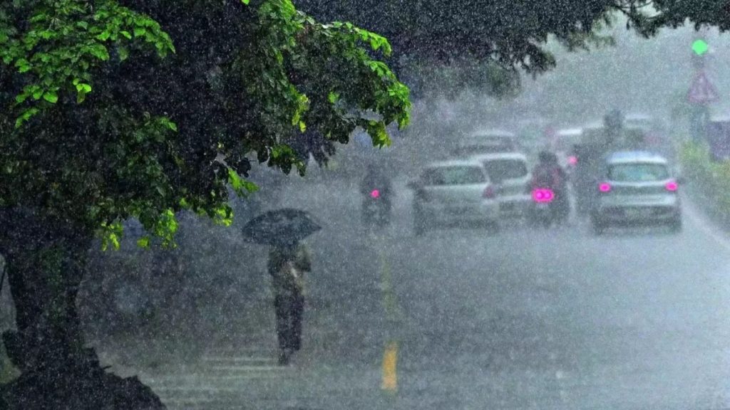 IMD Predicts Heavy Rain Across Multiple Indian States