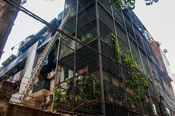 Delhi Vivek Vihar Fire Kills Nine, Leaders Express Grief